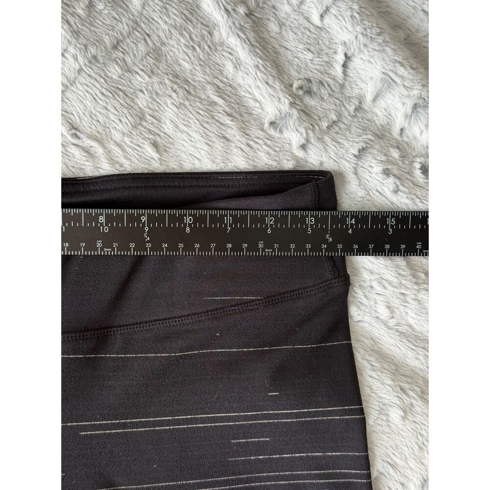 Fabletics Women's S Capri Leggings Black Silver Stripe Print Athletic Cropped - Picture 4 of 5